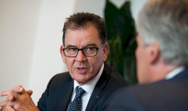 Alman Bakan: Turbo kapitalizm sona ermeli