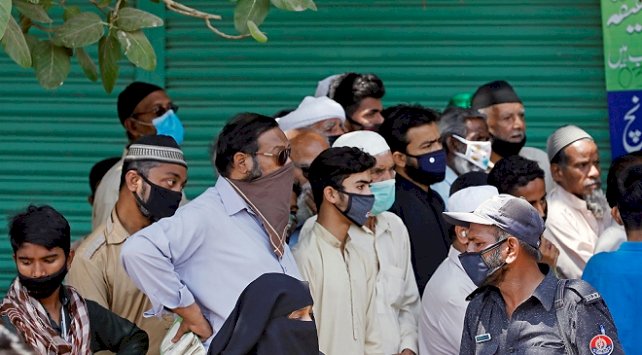 Pakistan'da COVID-19 vaka sayısı 8 bini aştı