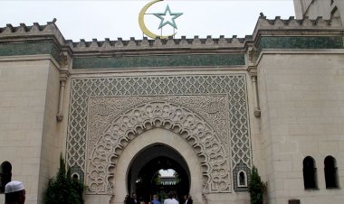 Fransa'da bayram namazı camilerde kılınabilecek