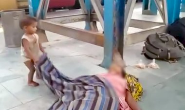 Açlıktan ölen bir anne ve çocuğunun içler acısı görüntüsü