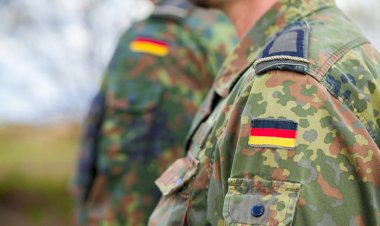 Almanya'da aşırı sağcı askerleri ordudan uzaklaştırmak için yasa değişikliği yapılacak