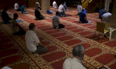 Yunanistan Endülüs mescidini ibadete kapatıyor