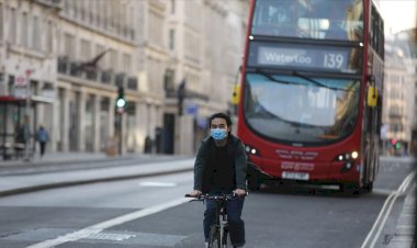 Avrupa ülkeleri Kovid-19'u ana gündemlerinden çıkarmaya çalışıyor