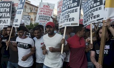 Yunanistan'da mültecilere destek gösterisi