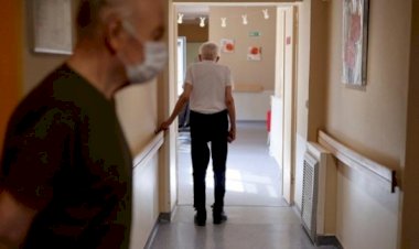 İngiltere'de 19 binden fazla yaşlı ölüme terk edildi