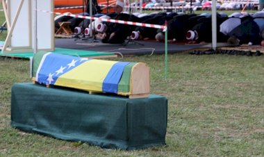 Bosna Hersek'teki katliamın 6 kurbanı daha toprağa verildi