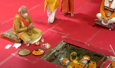 İslam düşmanı Faşist Modi, Babür Camisi'ni Hindu tapınağına çevirmek için ilk tuğlayı koydu
