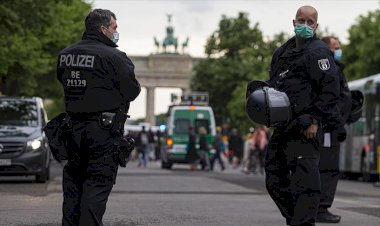 Almanya'da 'Güvenlik birimlerinde aşırı sağcılar' raporu açıklandı
