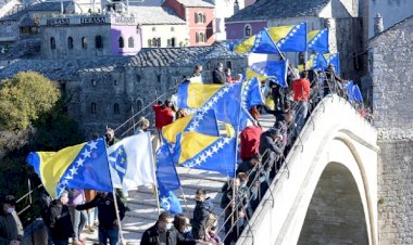 Mostar Köprüsü'nün yıkılışının 27. yılında anma töreni düzenlendi