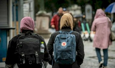 İsveç'te bir belediyenin okullarda başörtüsü yasağını mahkeme kaldırdı