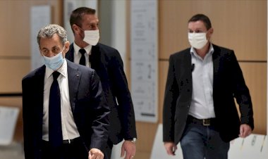 Sarkozy, 'kirli' ilişkilerin hesabını veriyor