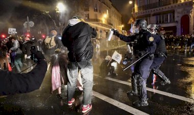 Fransızlar, Macron yönetimini insan haklarına aykırı davranmakla suçluyor