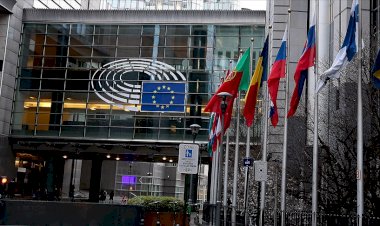 AB Türkiye'deki sığınmacılara yardım programlarını uzattı