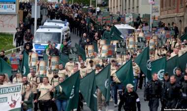 Almanya’da şiddet yanlısı aşırı sağcıların sayısı arttı