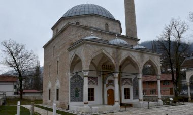 Bosna Hersek'teki tarihi Alaca Camii'ne silahlı saldırı