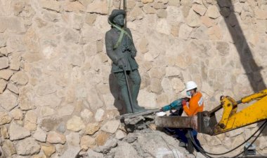 Diktatör Franco'nun son heykeli de kaldırıldı