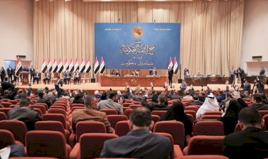 Irak'ta, Meclisin feshedilmesi için milletvekillerinden imza toplandı