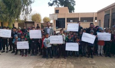 Rakka'da öğretmenler YPG'yi protesto için iş bıraktı