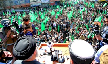 Hikmetyar liderliğindeki Hizb-i İslami Partisi Kabil hükümetini protesto etti