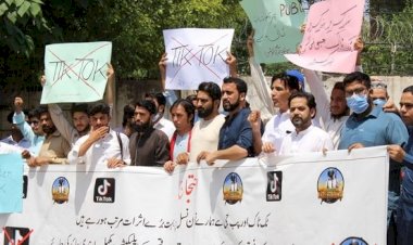Pakistan, 'uygunsuz içerik' nedeniyle TikTok'u yasaklıyor
