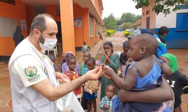 Avrupa Yetim Eli'nden Afrika'daki yetimhane ve ailelere yardım