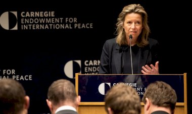 Hollanda'da İçişleri Bakanı bilgileri yanlışlıkla dışarı sızdırdı, istifa etti