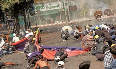 Myanmar'da darbe karşıtı protestolarda ölenlerin sayısı 320'ye çıktı
