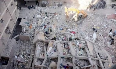 Mısır'da 10 katlı bina çöktü: 8 ölü