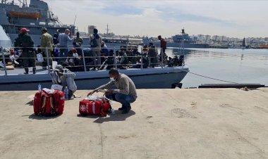 Libya sahil güvenlik güçleri Akdeniz'de yaklaşık 500 düzensiz göçmeni yakaladı