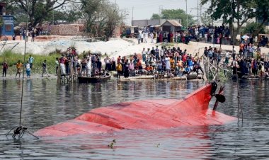 Bangladeş'te feribot kazası: 34 ölü