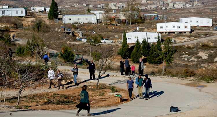 Yahudi yerleşimciler Batı Şeria'da ele geçirdikleri alanda inşaata başladı