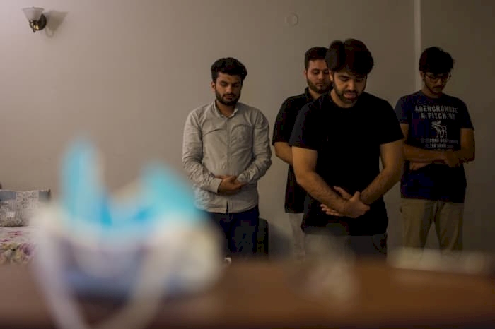 Hindistanlı Müslüman doktorlardan örnek davranış