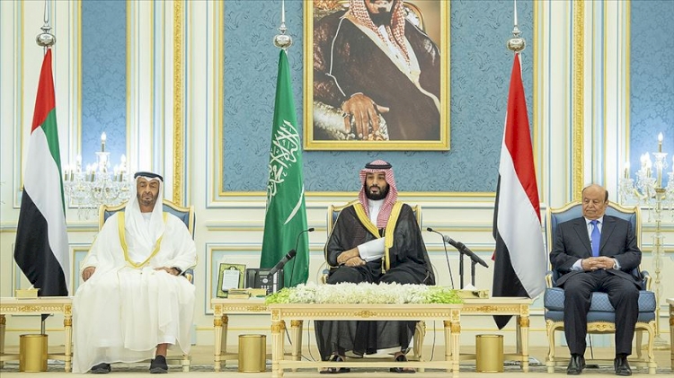 Yemen'de müttefikler birbirine girdi