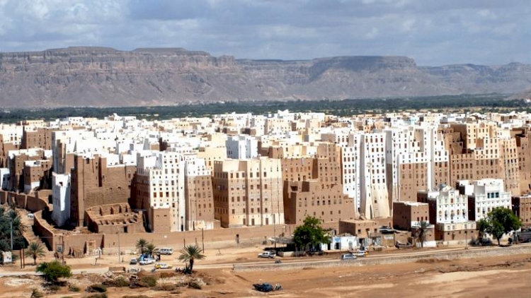 Yemen'in 'tarihi kerpiç evleri' sel tehdidi altında