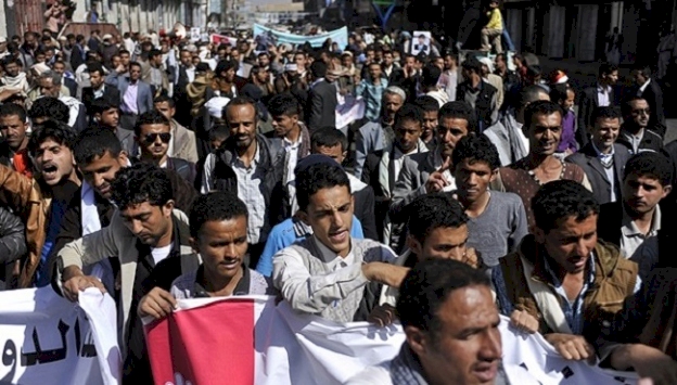 Yemen'de BAE destekli güçler göstericilere ateş açtı