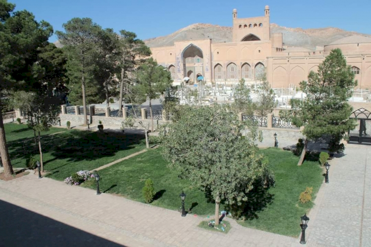 TİKA, Afganistan'daki tarihi Ali Şir Nevai Camii’ni yeniledi