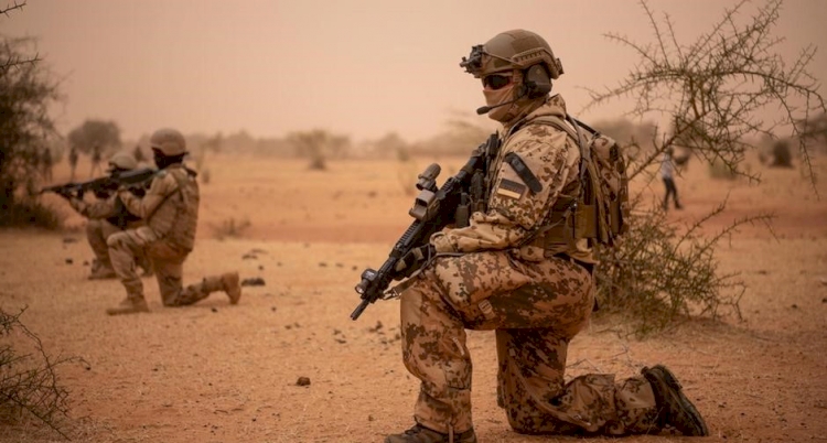Afrika'da gizli bir operasyona çıkan Alman ordusunun mühimmatı kayboldu!