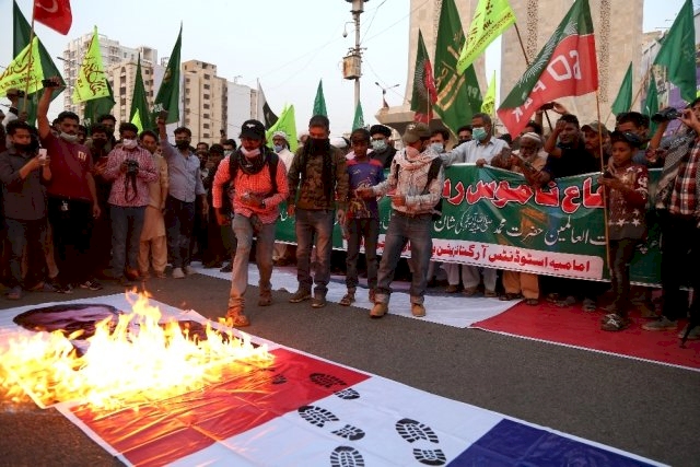 Pakistan, Fransa Büyükelçisi'ni sınır dışı etme kararını görüşecek