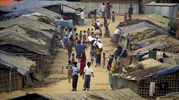 Myanmar'da cunta karşıtı 'sivil hükümetin' temsilcisi, Arakanlı Müslümanlardan özür diledi