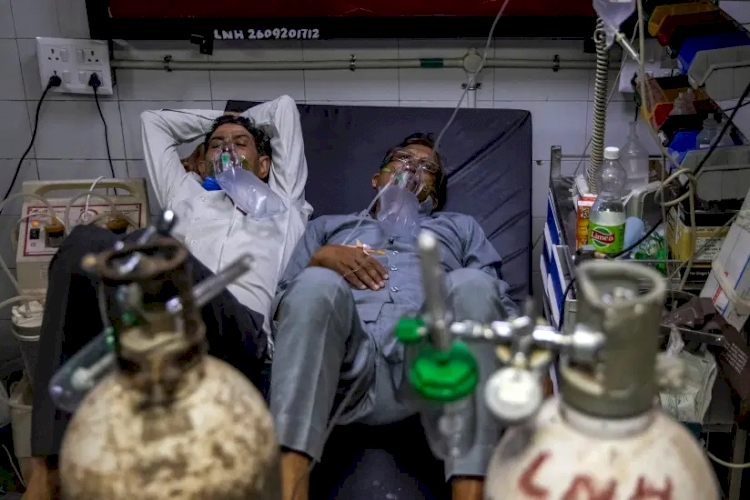 Hindistan'da korkutan tablo: Günlük vaka sayısı 350 bine dayandı