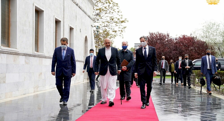 ABD Afganistan'daki diplomatlarını uyardı: Bir an önce ülkeyi terk edin