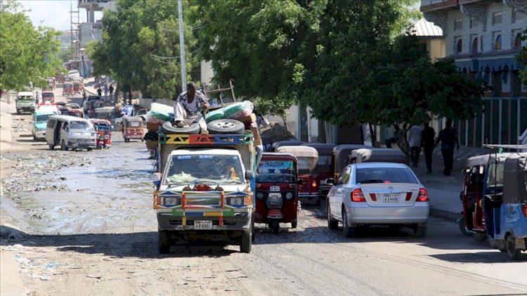 Somali'de seçimlere ilişkin anlaşmazlığın çatışmaya dönüşmesiyle yaklaşık 100 bin kişi yerinden oldu