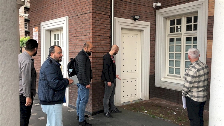 Hollanda'da Amsterdam Ayasofya Camisi'ne saldırı