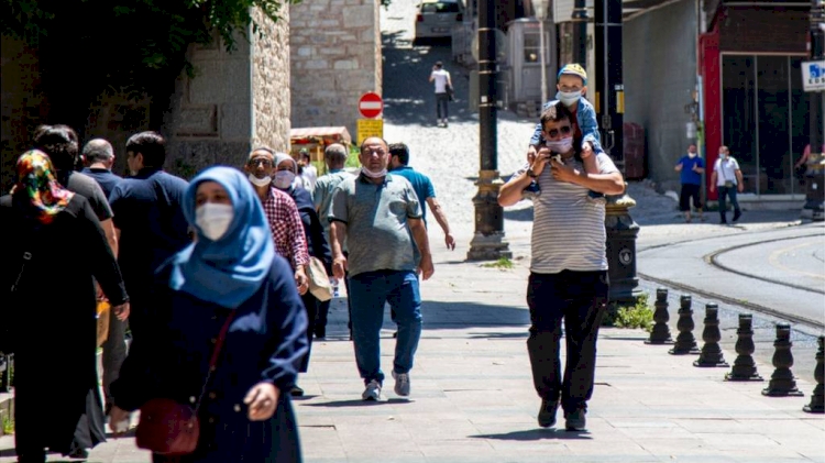 Türkiye'de günlük vaka sayısı 14 bini geçti