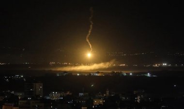 İşgalci İsrail Suriye'nin güneyine saldırı düzenledi