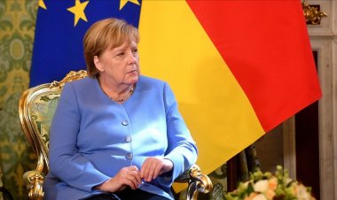 Almanya Başbakanı Merkel: Taliban ile müzakere etmeye çalışmalıyız