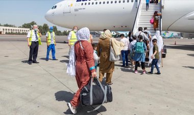 Almanya, Afganistan'daki 2 binden fazla kişiyi Özbekistan üzerinden tahliye etti