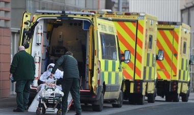 İngiltere'de Kovid-19 salgınında son 6 ayın en yüksek günlük ölüm sayısı kaydedildi