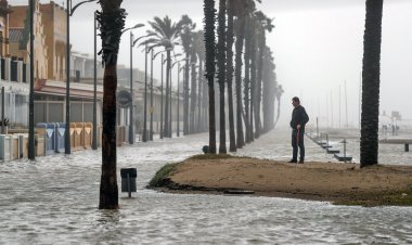 Fırtına ve şiddetli yağış İspanya’yı vurdu