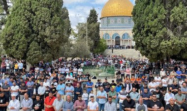 45 bin kişi Cuma namazını Mescidi Aksa'da kıldı